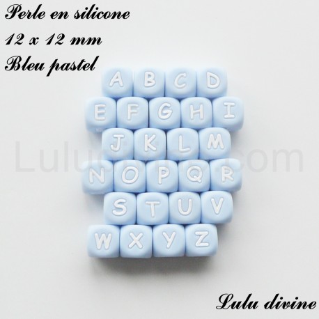Perle en silicone 12 x 12 mm Bleu pastel Lettre
