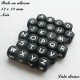 Perle en silicone 12 x 12 mm Noir Lettre