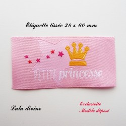 Étiquette tissée : Petite princesse (rose Couronne)