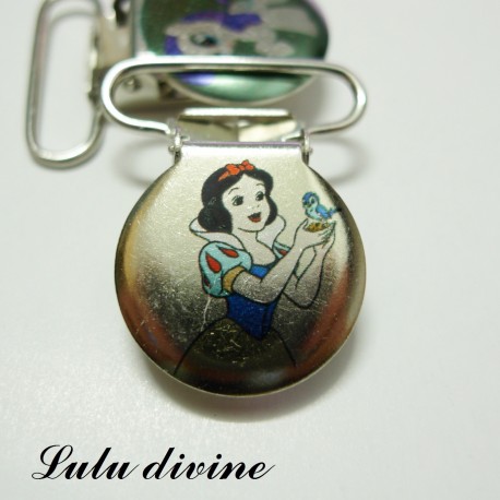 Pince 25 mm : Blanche neige & Oiseau bleu sur main