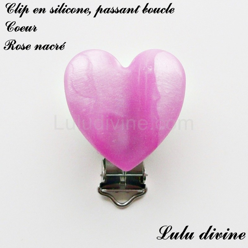 Pince / Clip en silicone, attache tétine, passant, Coeur